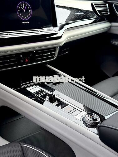 Volkswagen Teramont President SUV Đen 7 chỗ