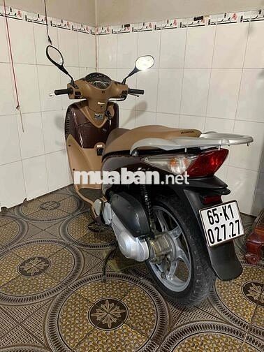 SH  nhập ý 150i đk L đầu 2011 đi 27.500/ 9 chủ ký