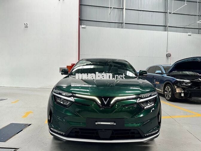 VinFast VF8 ECO 2024 Xanh 39809 km