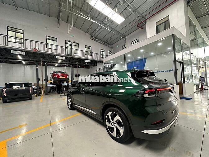 VinFast VF8 ECO 2024 Xanh 39809 km