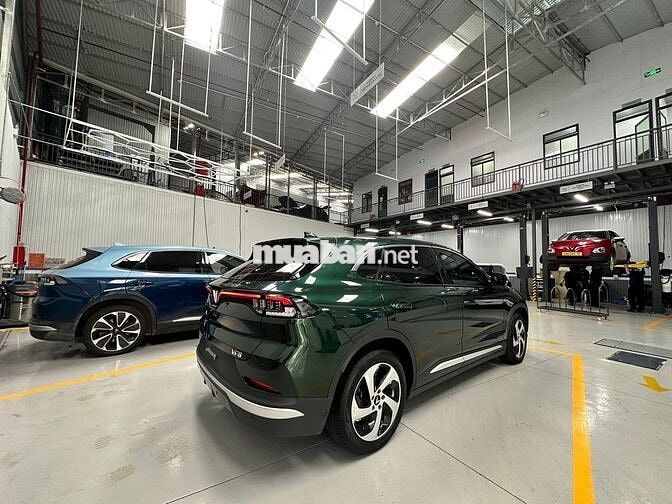 VinFast VF8 ECO 2024 Xanh 39809 km