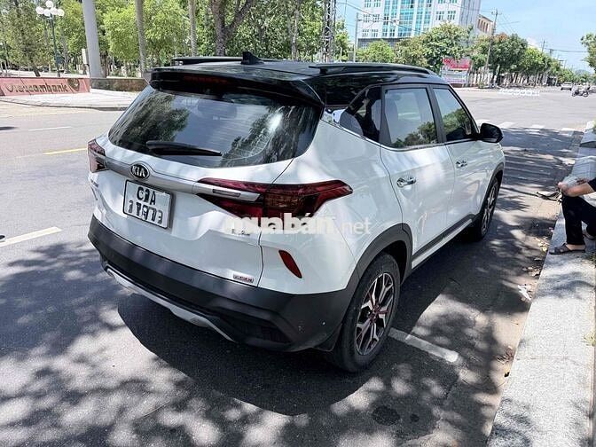 Kia seltos 2021 deluxe 4v km