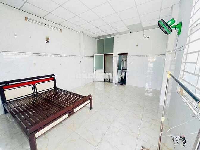 NHÀ MẶT TIỀN ĐƯỜNG LỚN. 1 TRỆT 1 LẦU, DT 4×12 CÓ 1PN,2WC