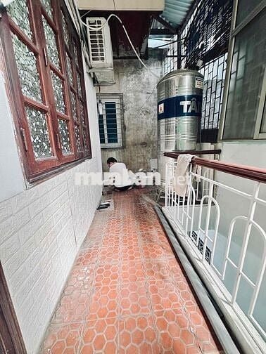 Chính chủ cho thuê nhà nguyên căn tại Ngõ Văn Hương- Đống Đa- HN
