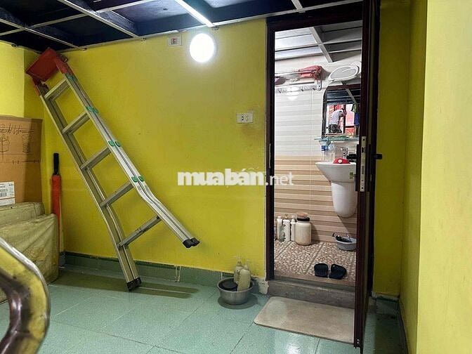 Tân Mai, Hoàng Mai gần hồ Đền Lừ, 28m x 2 Tầng + 1 gác lửng 2PN 2WC