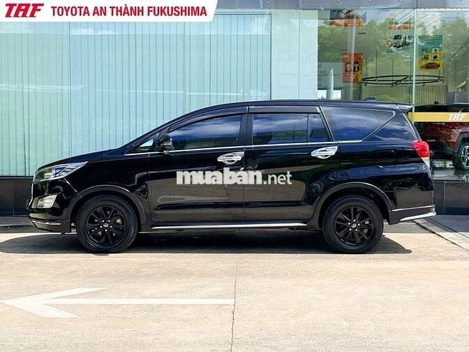 Toyota Innova Venturer 2018 80.000 km Đen