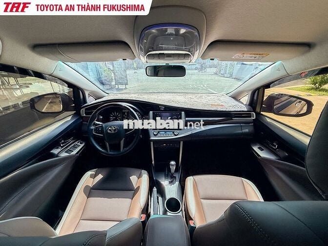 Toyota Innova Venturer 2018 80.000 km Đen