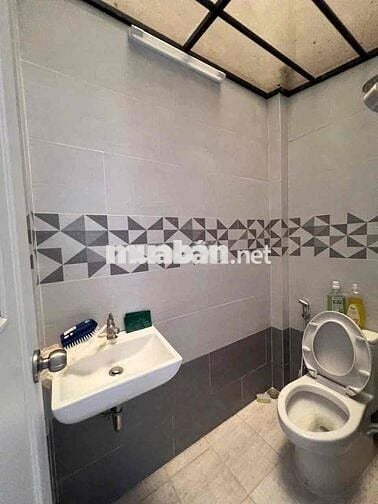 CHO THUÊ NHÀ 2PN LÊ VĂN SỸ HẺM RỘNG