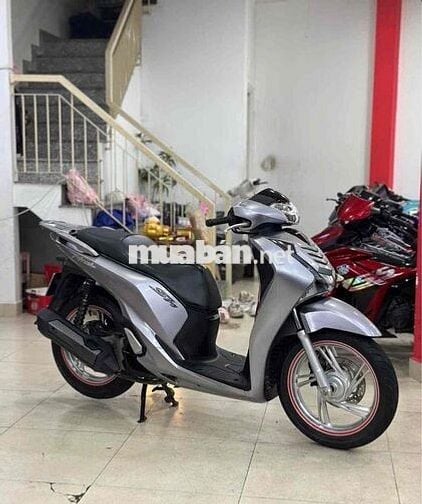 Honda SH 125 2018 Bạc Poche.Xe Siêu đẹp.Chich chủ.