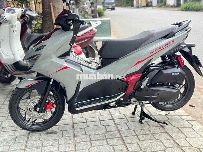 Honda Air Blade 125 2026 Xám đỏ 1000 km