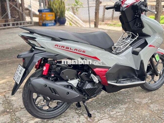 Honda Air Blade 125 2026 Xám đỏ 1000 km