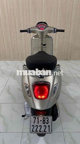 Piaggio Vespa 2018 Vàng cát