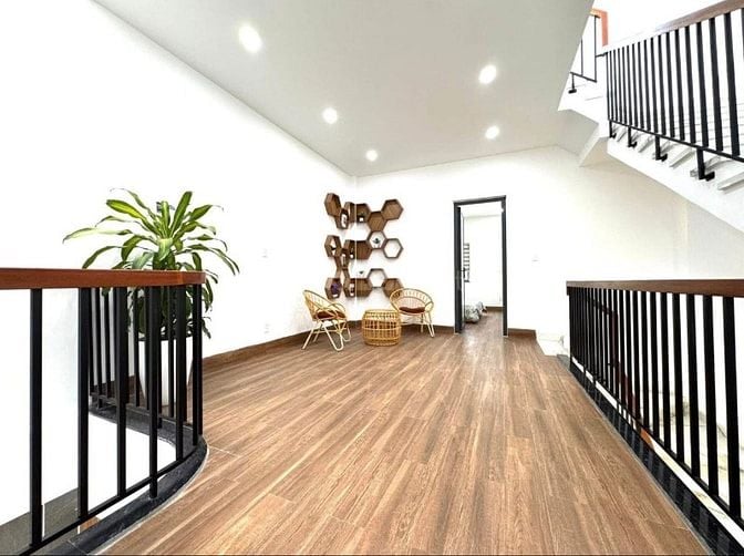 TÌM ĐÂU XA NHÀ TRUNG TÂM QUẬN4 Đ. TÔN ĐẢN GIÁ 3 TỶ 090/ 72.5m2- SHR
