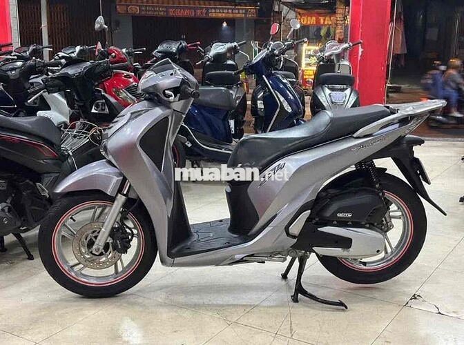 Honda SH 125 2018 Bạc Poche.Xe Siêu đẹp.Chich chủ.