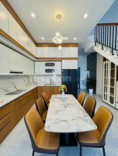 TÌM ĐÂU XA NHÀ TRUNG TÂM QUẬN4 Đ. TÔN ĐẢN GIÁ 3 TỶ 090/ 72.5m2- SHR