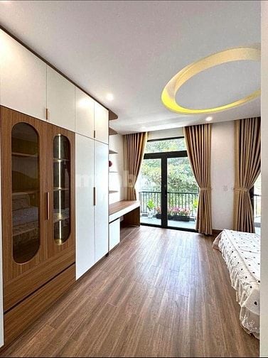 TÌM ĐÂU XA NHÀ TRUNG TÂM QUẬN4 Đ. TÔN ĐẢN GIÁ 3 TỶ 090/ 72.5m2- SHR