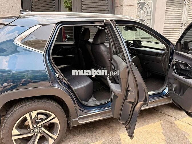Toyota Yaris Cross Xanh 5 chỗ 14.638 km