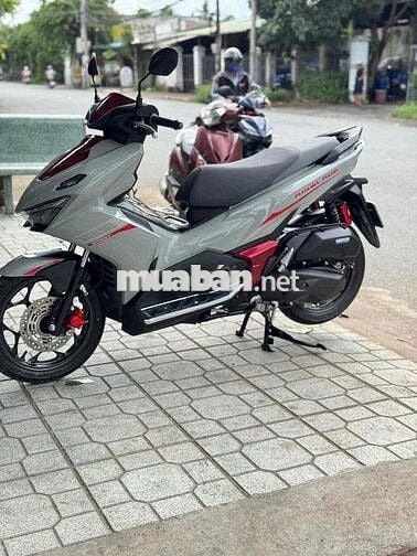 Honda Air Blade 125 2026 Xám đỏ 1000 km