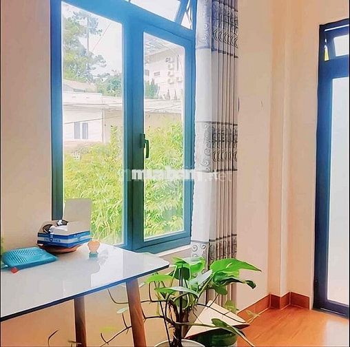 Cho thuê nhà mới xây ngay tại trung tâm phường 9 cũ
