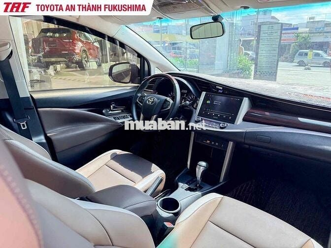 Toyota Innova Venturer 2018 Đen 80.000 km Ghế Da