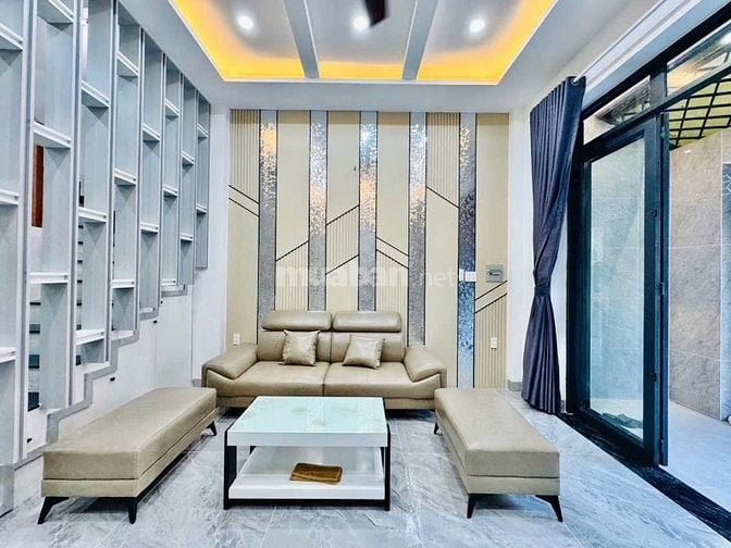 CHO THUỂ NHÀ MỚI XÂY NGANG 5m NGAY HỒNG ĐỨC