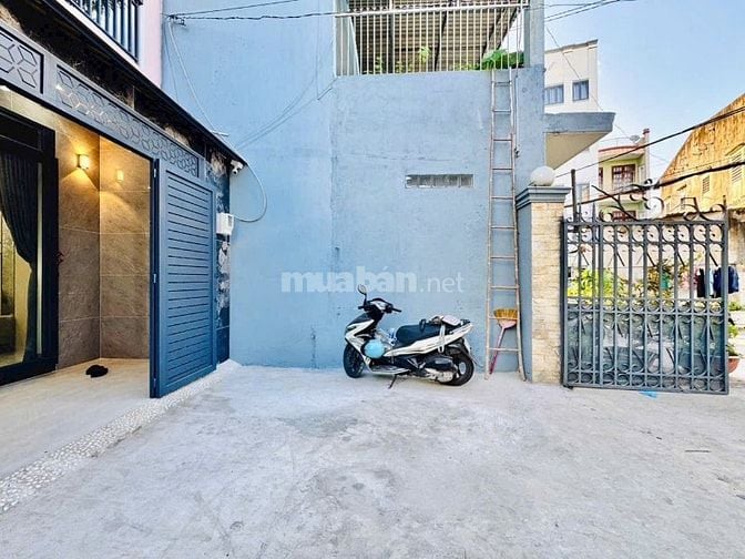 CHO THUỂ NHÀ MỚI XÂY NGANG 5m NGAY HỒNG ĐỨC