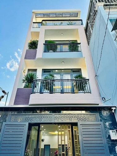 CHO THUỂ NHÀ MỚI XÂY NGANG 5m NGAY HỒNG ĐỨC