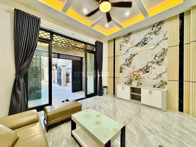 CHO THUỂ NHÀ MỚI XÂY NGANG 5m NGAY HỒNG ĐỨC