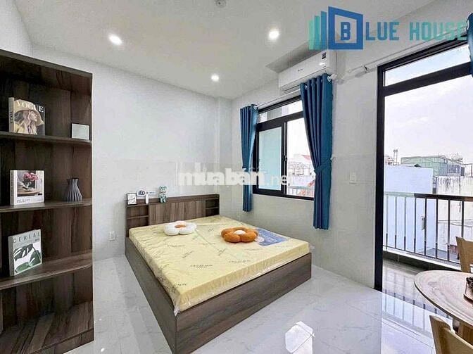 Căn hộ cho thuê 40m2 ban công rộng ngay Vòng Xoay Dân Chủ Quận 10