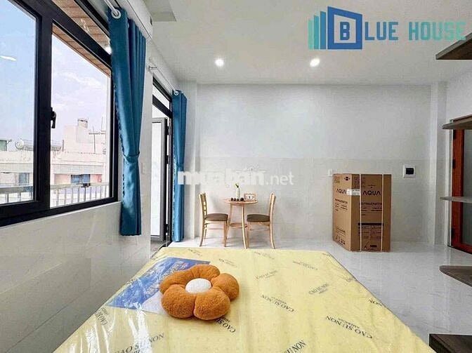 Căn hộ cho thuê 40m2 ban công rộng ngay Vòng Xoay Dân Chủ Quận 10