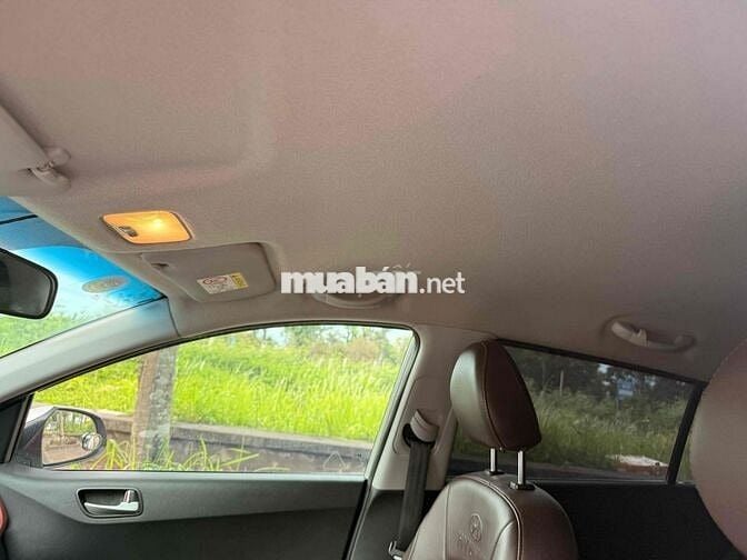 Hyundai Grand i10 Bạc 5 chỗ