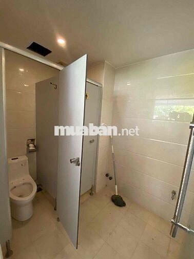 Văn Phòng 100m2 Gần Biển Phạm Văn Đồng