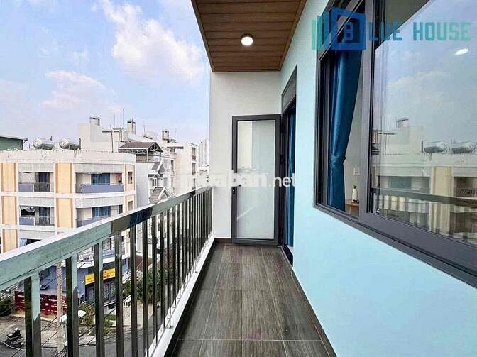 Căn hộ cho thuê 40m2 ban công rộng ngay Vòng Xoay Dân Chủ Quận 10