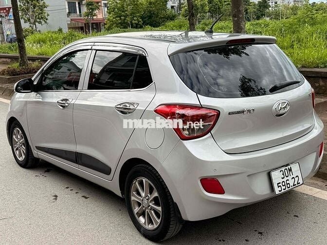 Hyundai Grand i10 Bạc 5 chỗ