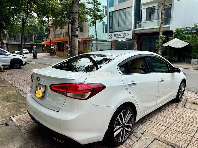 Kia Cerato 1.6AT 2016 Trắng Tự động 59.000km