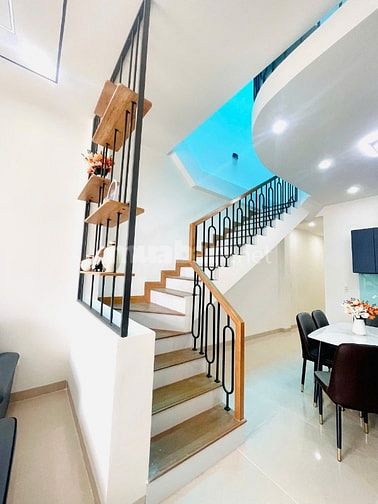 Bán Nhà 1 Trệt 1 Lầu KDC Long Vân - Full Nội Thất - 92,8m²