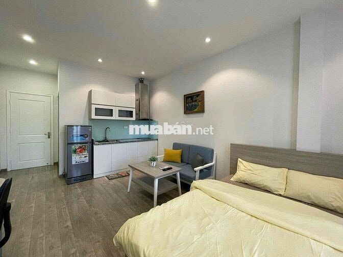 Chính chủ cần cho thuê phòng đẹp 30m2 có ban công, thang máy