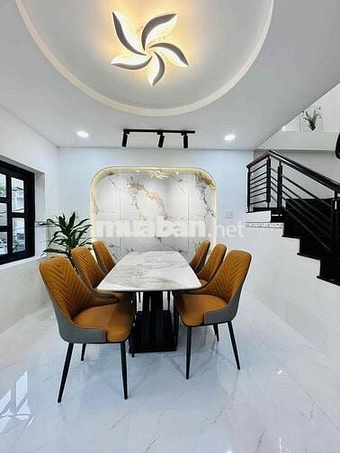 CHÍNH CHỦ cần bán nhà 3 tầng , hẻm xe hơi, ngay Lê Văn Quới , Mã Lò