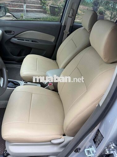 Toyota Yaris Bạc Nhật Bản Xăng