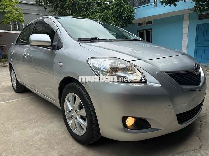 Toyota Yaris Bạc Nhật Bản Xăng