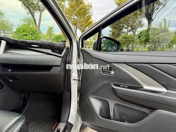 Mitsubishi Xpander Premium 2021 Tự động Bạc 10 vạn
