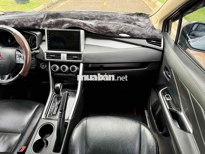 Mitsubishi Xpander Premium 2021 Tự động Bạc 10 vạn