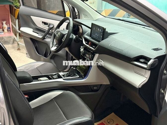 Toyota Veloz Top 2024 Bạc Tím Tự Động 60.000 km