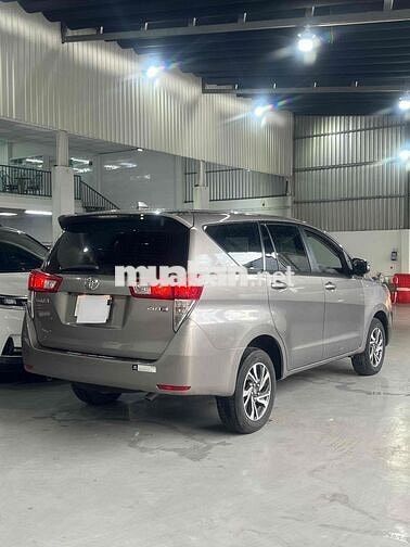 Toyota Innova E 2022 đồng ánh kim chạy 103.000km