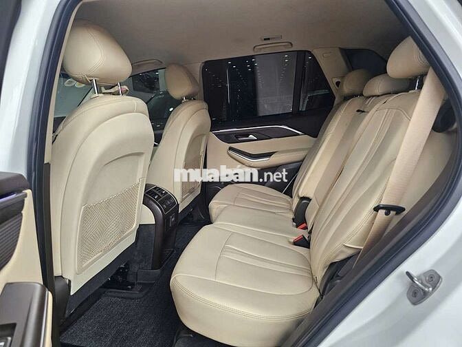 VinFast Lux SA2.0 Premium 2020 Trắng