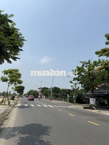 Bán đất 500m2 siêu hiếm ven sông Cẩm Lệ ,cách đường Thăng Long chỉ 20m