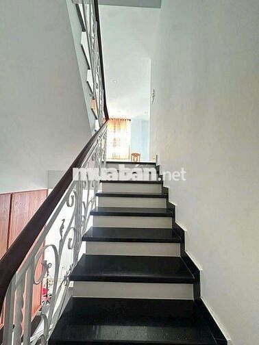 NHÀ RỘNG 10*13, TRỆT, 2 LẦU, 3PN, 3WC, SÂN RỘNG 