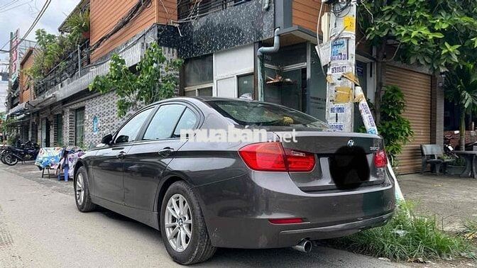 BMW 320i F30 2012 102.000 km
