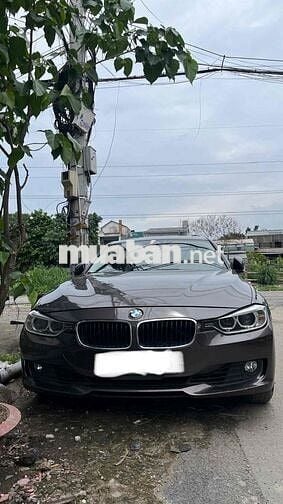 BMW 320i F30 2012 102.000 km