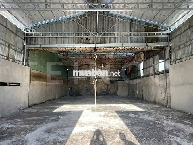 Kho xưởng 300 m² có điện 3 pha, nhánh đường Quốc Lộ 91, lộ Container